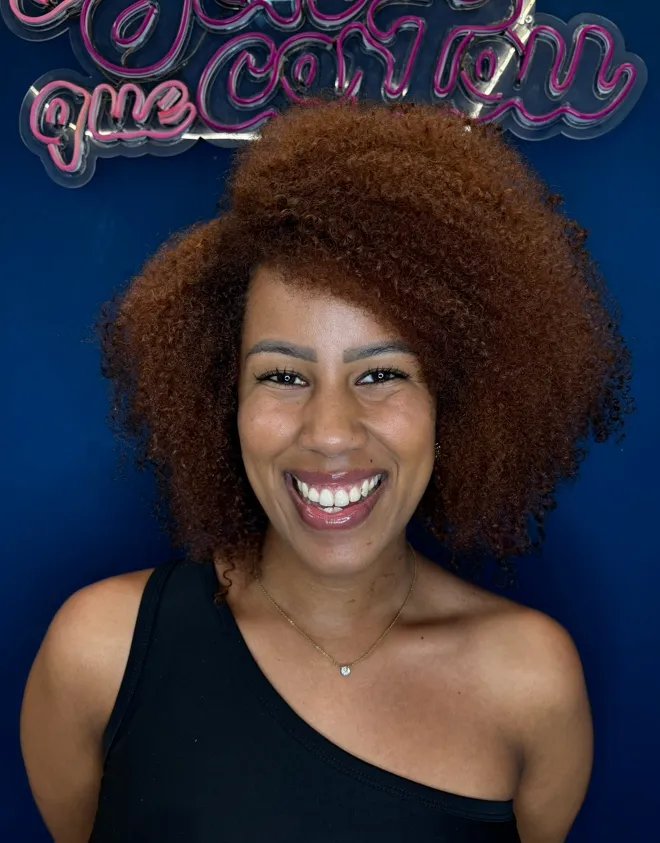 Poder do Afro — Valorização do volume natural com corte geométrico para crespos e afros. no Studio do Jon em Belo Horizonte